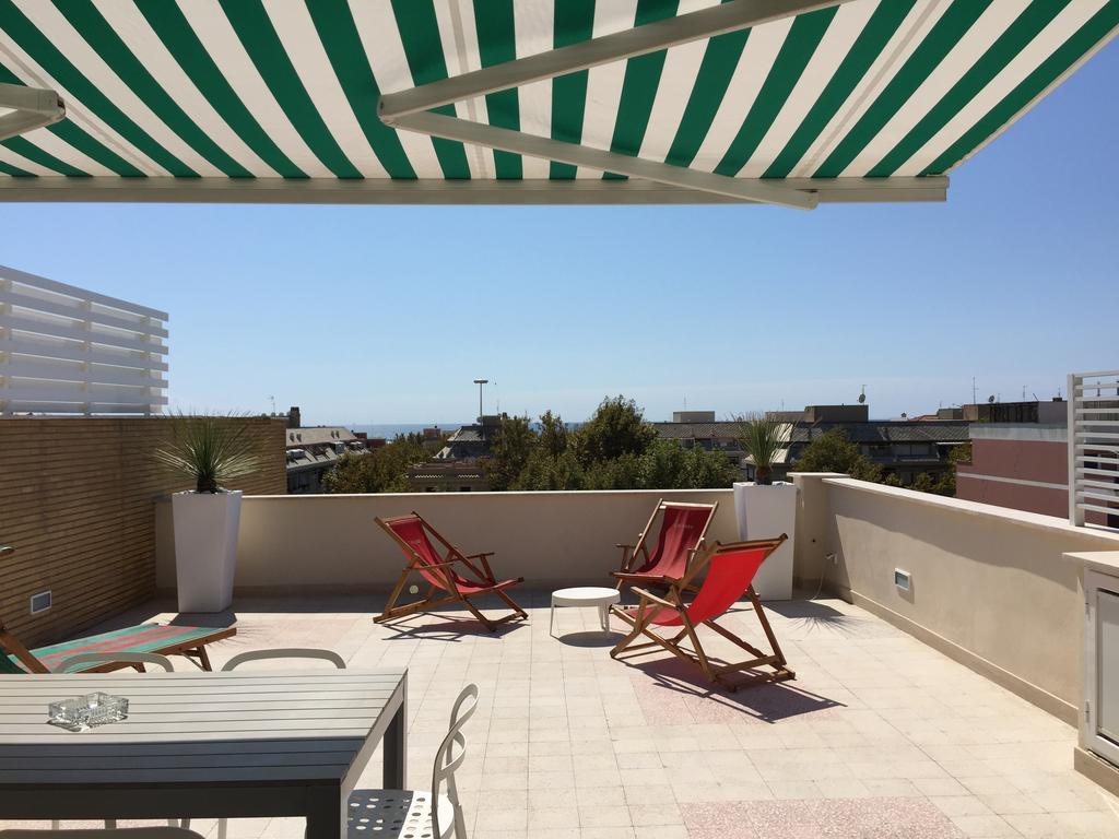 Apartamento Attico Al Mare Lido di Ostia Exterior foto